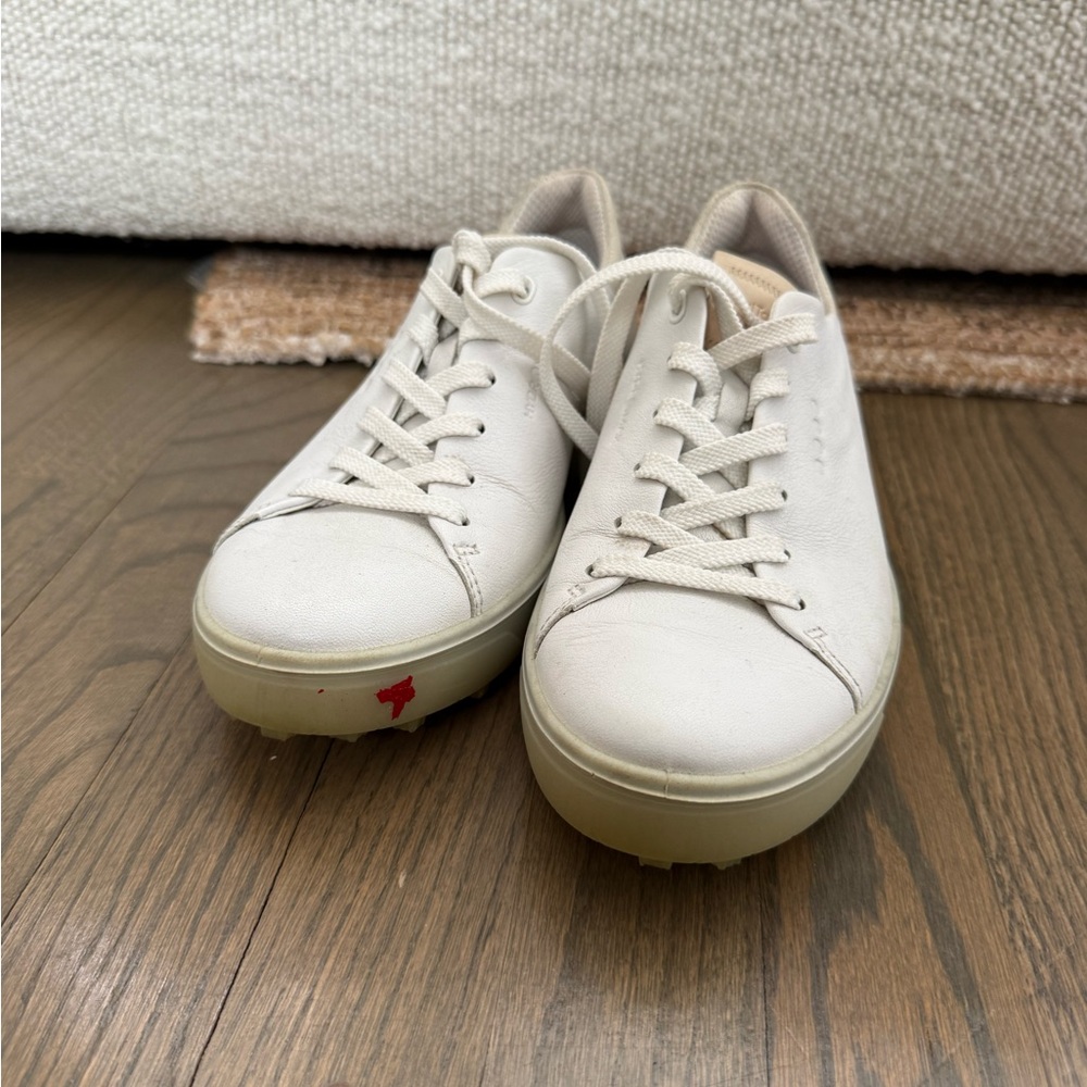 Ecco Men’s Golf Cream and White Sneakers